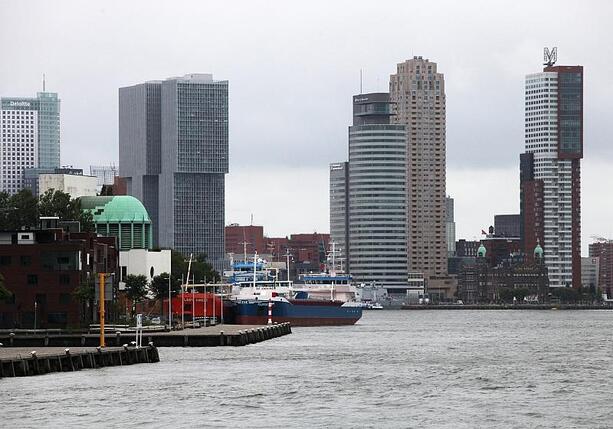 Bild vergr&ouml;&szlig;ern: Hafen Rotterdam stellt sich auf gesunkene Umschlagmenge 2025 ein