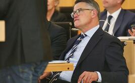Hessens Ministerpräsident für höhere Wochenarbeitszeit