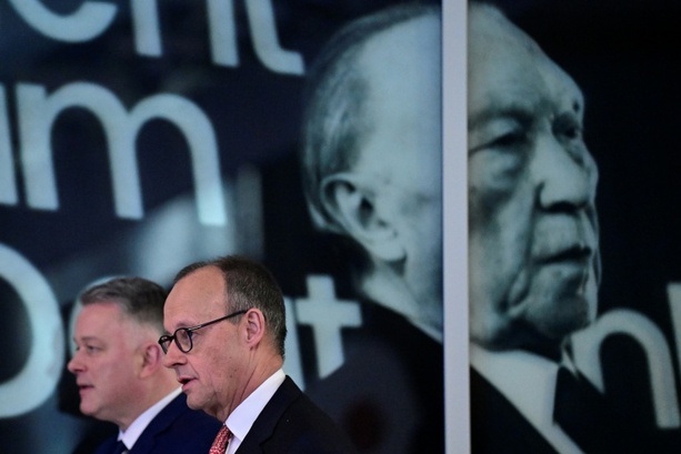 Bild vergr&ouml;&szlig;ern: Merz will Vorrang für Wachstum: CDU verabschiedet Maßnahmenpaket