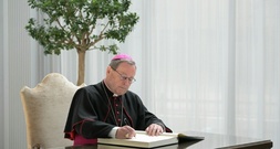 Bätzing gibt Vorsitz von katholischer Deutscher Bischofskonferenz nach sechs Jahren ab