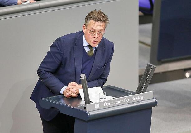 Bild vergr&ouml;&szlig;ern: Grüne erwägen Marktausschluss unsicherer Anbieter vernetzter Autos