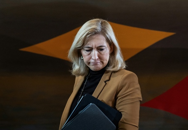 Bild vergr&ouml;&szlig;ern: Telefonische Krankschreibung: Gesundheitsministerin Warken kündigt Überprüfung an