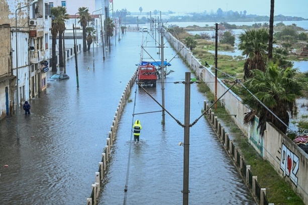 Bild vergr&ouml;&szlig;ern: Mindestens drei Tote bei Überschwemmungen in Tunesien