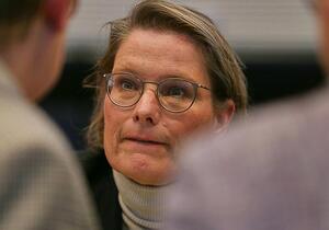 Hubig für Strafrechtsverschärfung bei Partnerschaftsgewalt