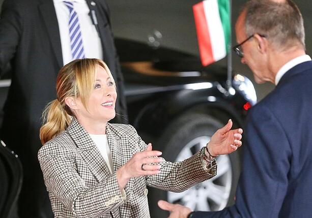 Bild vergr&ouml;&szlig;ern: EVP-Chef Weber fordert engere Zusammenarbeit mit Meloni