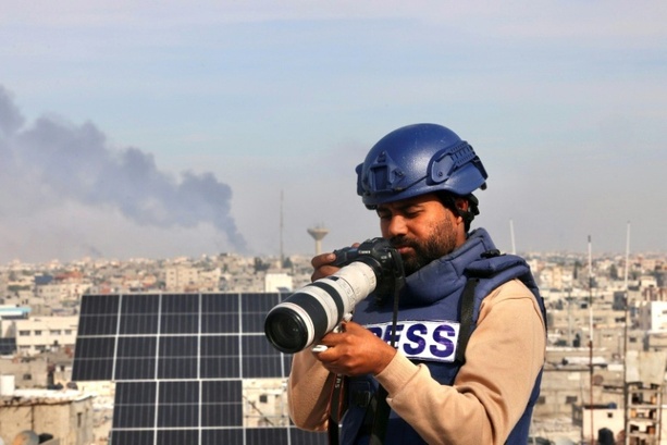 Bild vergr&ouml;&szlig;ern: Hamas meldet Tod von drei Journalisten bei israelischem Angriff im Gazastreifen