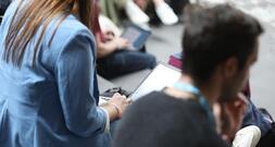 Viele Beschäftigte arbeiten mehr als 40 Stunden