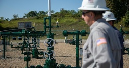 Import von US-Flüssigerdgas auf Rekordhoch - Umwelthilfe kritisiert Abhängigkeit