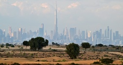 Illegale Geschäfte mit Immobilien in Dubai: Geldstrafen für Angeklagte in Hamburg