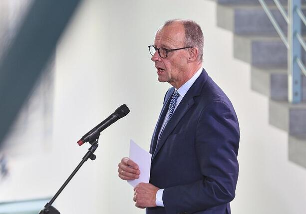 Bild vergr&ouml;&szlig;ern: Polizei verhindert Anschlag auf Merz` Privatflugzeug