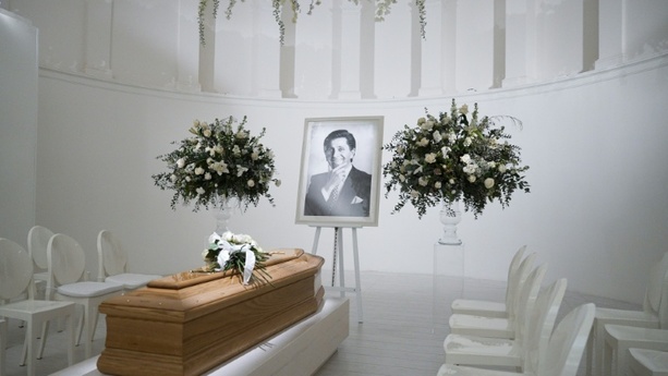 Bild vergr&ouml;&szlig;ern: Italienischer Modeschöpfer Valentino wird in Rom beigesetzt