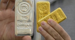 Trumps unberechenbare Politik: Goldpreis steigt auf fast 5000 Dollar