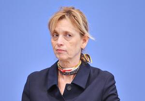 Prien will Überprüfung von Demokratieförderprojekten ausweiten