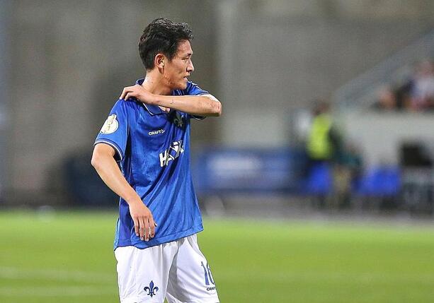 Bild vergr&ouml;&szlig;ern: 2. Bundesliga: Darmstadt siegt - Bielefeld erkämpft Remis