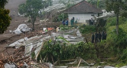 Acht Tote und mehr als 80 Vermisste bei Erdrutsch in Indonesien