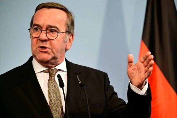 Bild vergr&ouml;&szlig;ern: Pistorius weist Trumps Äußerungen zum Afghanistan-Einsatz entschieden zurück