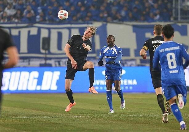 Bild vergr&ouml;&szlig;ern: 2. Bundesliga: Dresden gewinnt in Magdeburg