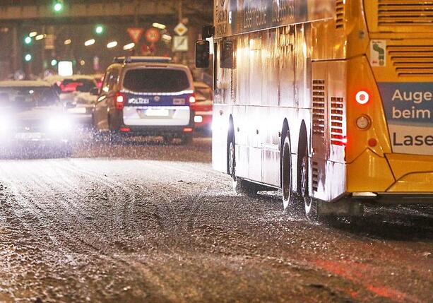 Bild vergr&ouml;&szlig;ern: Wetterdienst warnt vor Glatteisregen im Nordosten