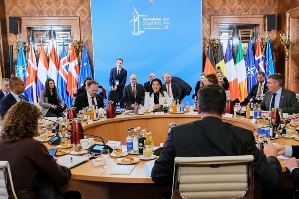 Bild vergr&ouml;&szlig;ern: Nordsee-Staaten wollen Offshore-Windenergie gemeinsam ausbauen