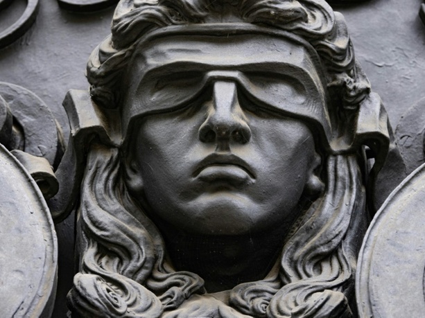 Bild vergr&ouml;&szlig;ern: Senior in Wiesbadener Park erstochen: Lebenslange Haft für 57-Jährigen