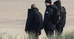 Zwei britische Anti-Migranten-Aktivisten in Frankreich festgenommen