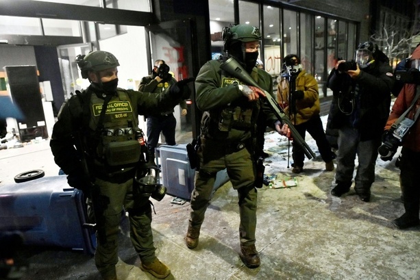 Bild vergr&ouml;&szlig;ern: Auswärtiges Amt warnt vor gewalttätigen Auseinandersetzungen in US-Städten