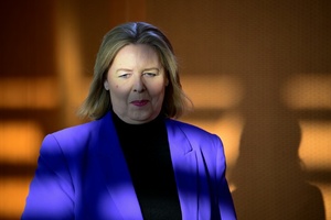 Sozialstaatskommission übergibt Empfehlungen an Ministerin Bas