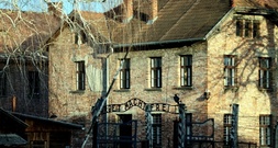 Weltweites Gedenken an Opfer des Holocaust - Kranzniederlegung in Berlin