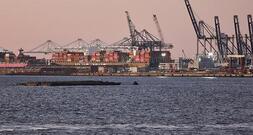 Bundesregierung senkt Wachstumsprognose wegen Exportschwäche