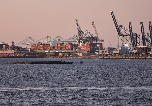 Bild vergr&ouml;&szlig;ern: Bundesregierung senkt Wachstumsprognose wegen Exportschwäche