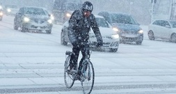 Fahradfahren bei Eis und Schnee: Unfallchirurgen raten dringend ab