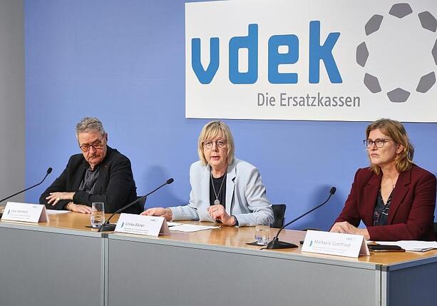 Bild vergr&ouml;&szlig;ern: Ersatzkassen wollen Reformen für stabilere Krankenversicherung