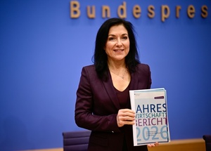Bundesregierung korrigiert Konjunkturprognose für 2026 und 2027 nach unten
