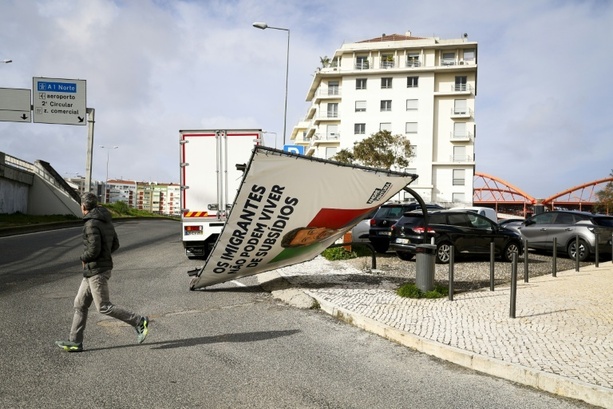 Bild vergr&ouml;&szlig;ern: Vier Tote und erheblicher Schaden durch Unwetter in Portugal