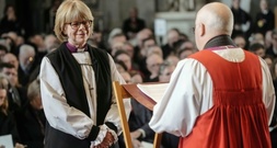 Erzbischöfin Mullally: Erstmals Frau als geistliches Oberhaupt der Anglikanischen Kirche