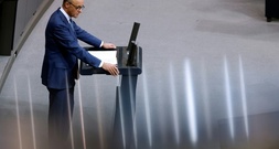 Merz gibt im Bundestag Regierungserklärung zur Außenpolitik ab