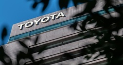 Absatzplus trotz Handelsspannungen: Toyota bringt Volkswagen weiter auf Abstand