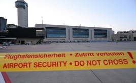 Bundesarbeitsgericht: Fluggastkontrolleurin darf Kopftuch tragen