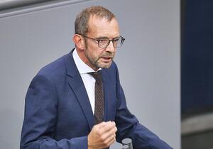 CDU zeigt sich offen für Beteiligung an europäischen Atomwaffen