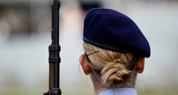 CDU-Frauen wollen Frauen zum Ausfüllen des Wehrdienst-Fragebogens verpflichten