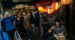 Straßenräuber erbeuten mehr als zwei Millionen Euro in Tokio