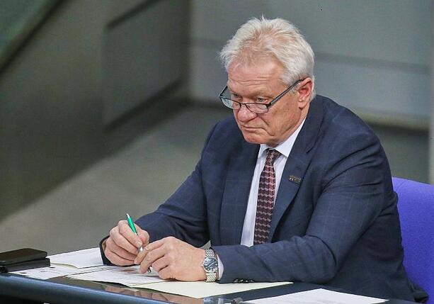 Bild vergr&ouml;&szlig;ern: Rainer setzt EU-System gegen illegale Fischerei vorübergehend aus