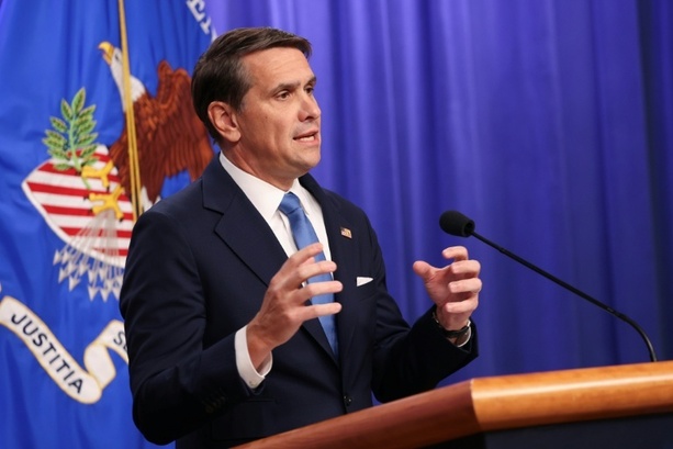 Bild vergr&ouml;&szlig;ern: Weitere Epstein-Akten veröffentlicht: Britischer Ex-Prinz Andrew und Bill Gates erwähnt