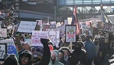 Zehntausende protestieren friedlich in Minneapolis gegen US-Einwanderungspolitik