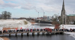 Schweigemarsch: Tausende Dänen protestieren gegen Trumps Afghanistan-Äußerungen