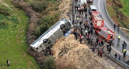Mindestens acht Tote bei Busunglück im türkischen Urlaubsort Antalya