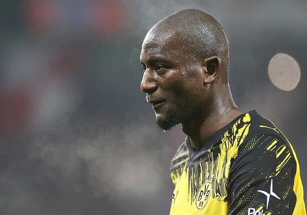 Bild vergr&ouml;&szlig;ern: 1. Bundesliga: Borussia Dortmund dreht Spiel gegen Heidenheim