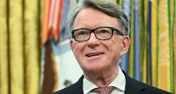 Verbindungen zu Epstein: Britischer Ex-Botschafter Mandelson verlässt Labour-Partei