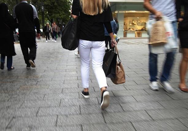 Bild vergr&ouml;&szlig;ern: Einzelhandel macht mehr Umsatz