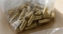 Razzia gegen mutmaßliche Waffenhändler: Rund 20 Objekte im Norden durchsucht